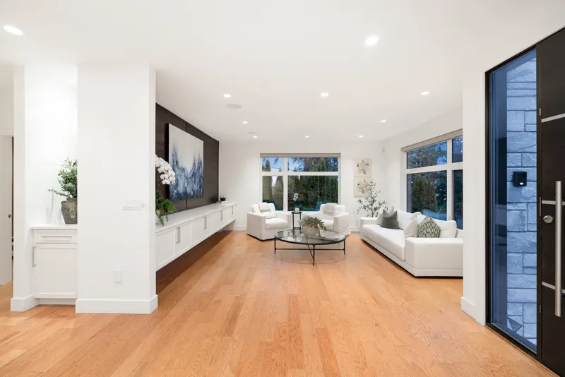 2902 ST. ANDREWS AVENUE - photo 4 of 25