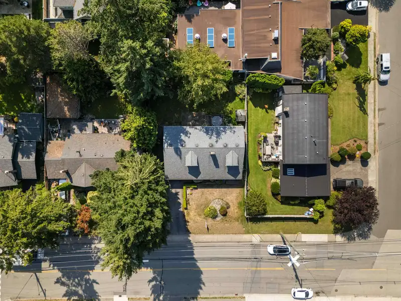 5270 1 AVENUE - photo 3 of 37