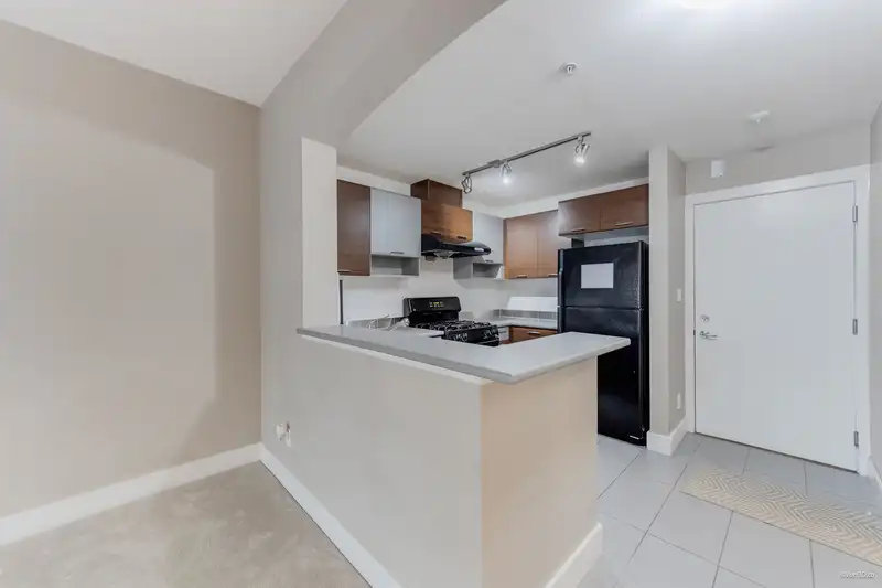 201 9233 FERNDALE ROAD - photo 3 of 15