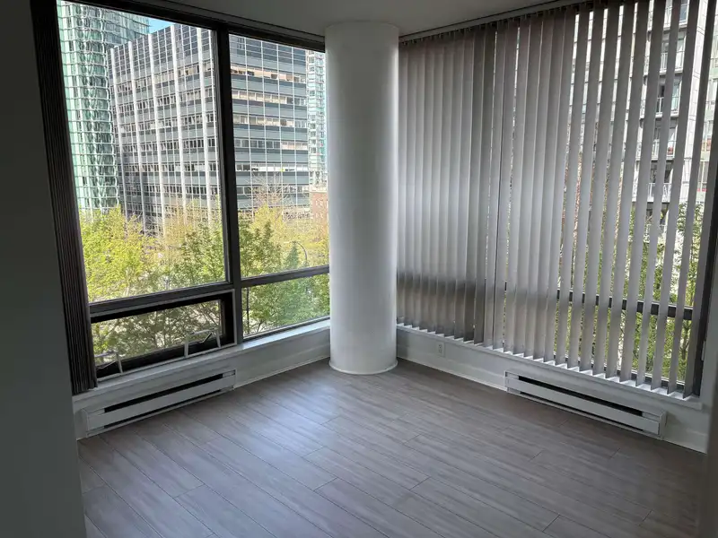 502 1200 W GEORGIA STREET - photo 4 of 10