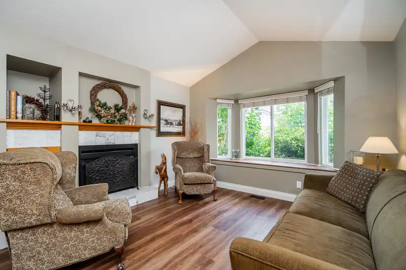 1299 JORDAN STREET - photo 2 of 40