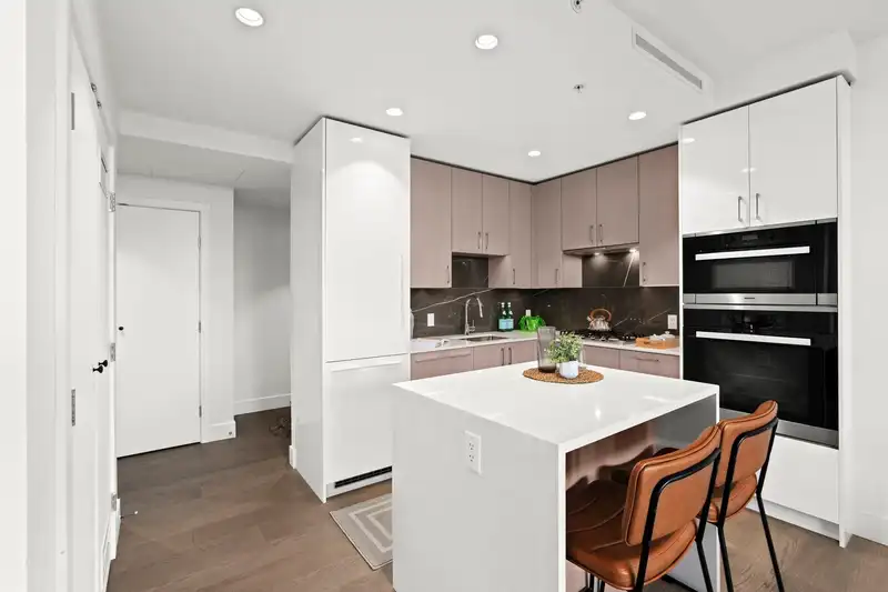 201 1675 LIONS GATE LANE - photo 3 of 34