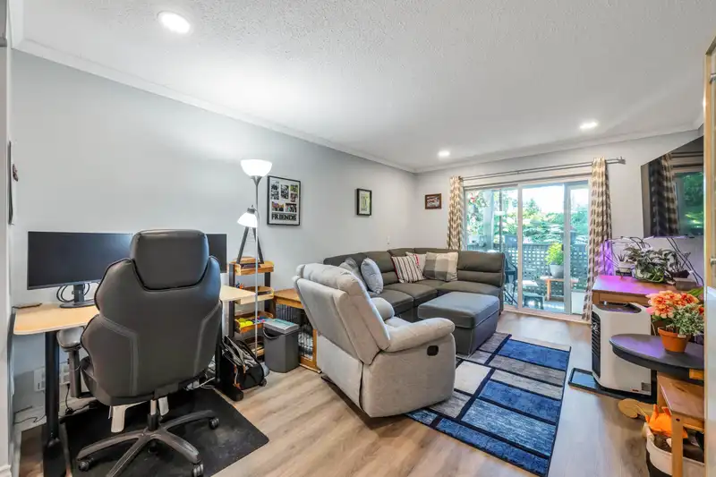117 200 WESTHILL PLACE - photo 4 of 33