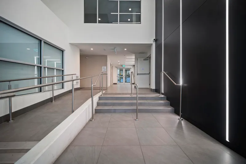 405 10777 138 STREET - photo 3 of 15