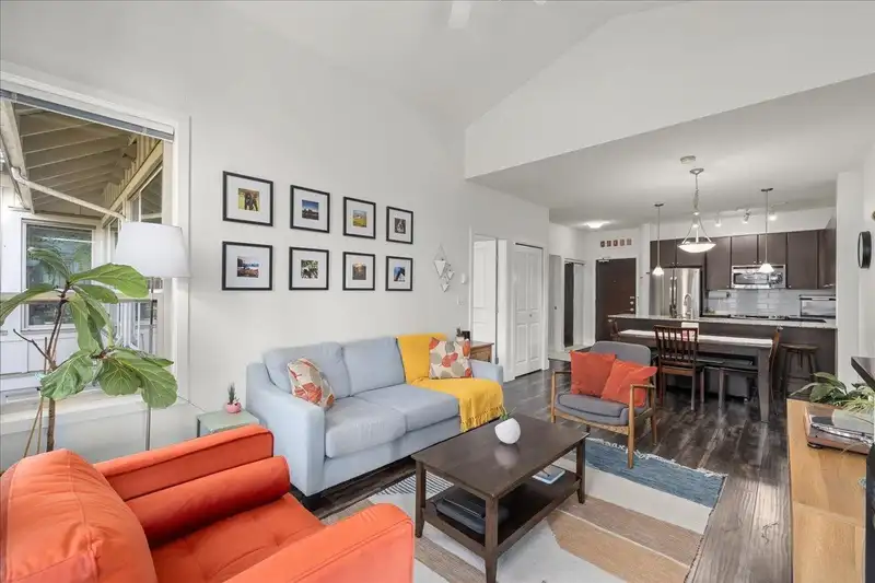 406 265 ROSS DRIVE - photo 4 of 40