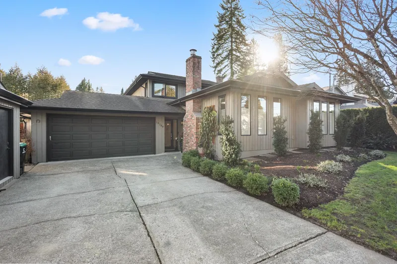 19788 49 AVENUE - photo 1 of 25