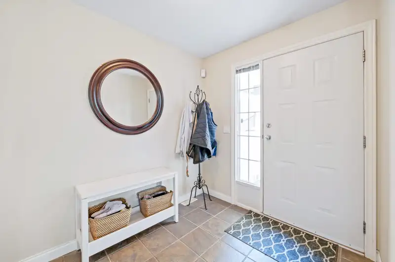 66 32777 CHILCOTIN DRIVE - photo 3 of 37