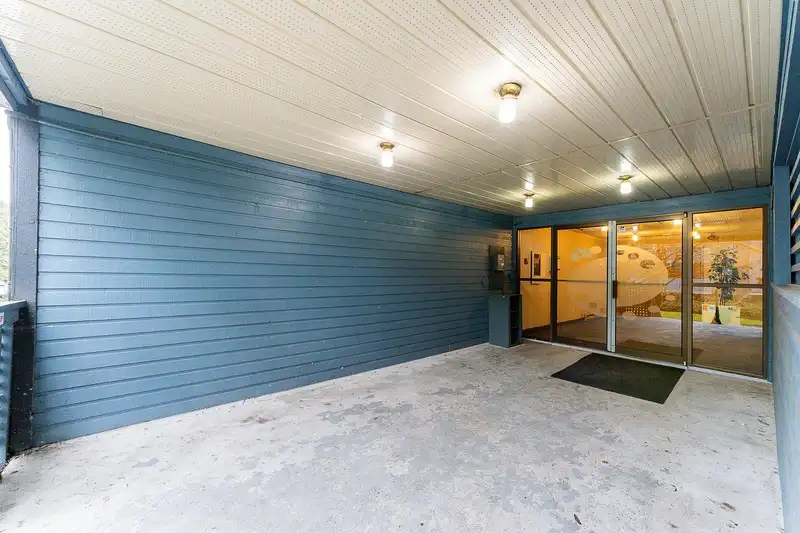 301 17661 58A AVENUE - photo 4 of 29