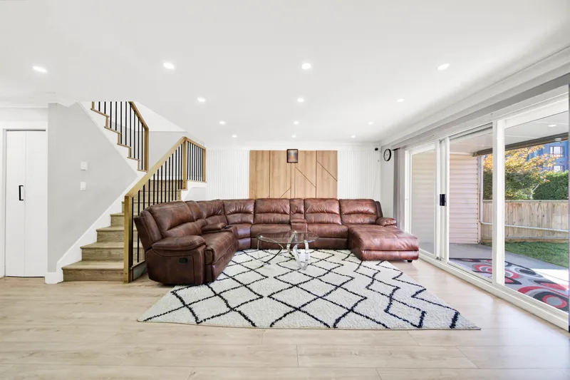 2 7560 138 STREET - photo 3 of 25