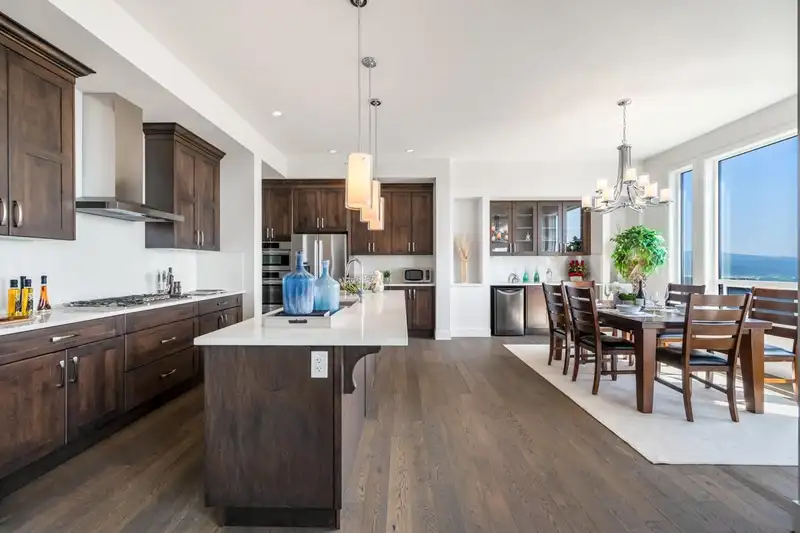 1431 STRAWLINE HILL STREET - photo 3 of 36