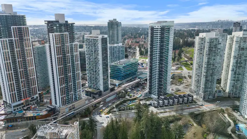 9935-9937 138 STREET - photo 3 of 9