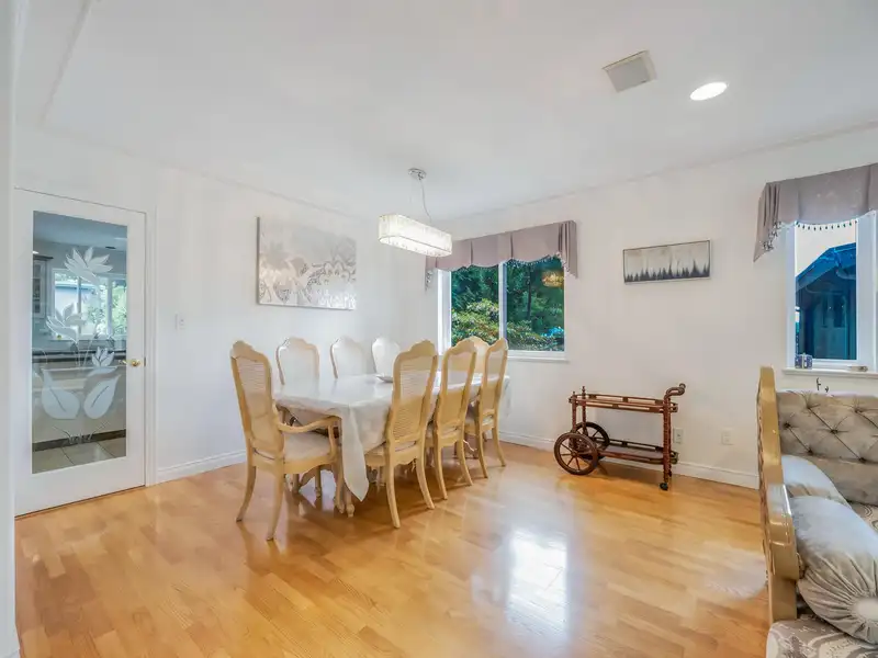 1224 E 14TH STREET - photo 4 of 19