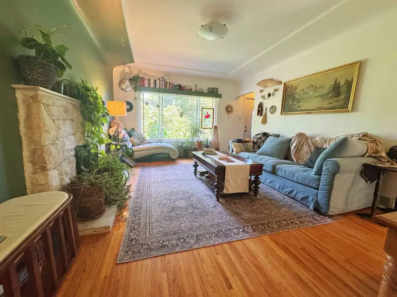 5569 CULLODEN STREET - photo 2 of 20