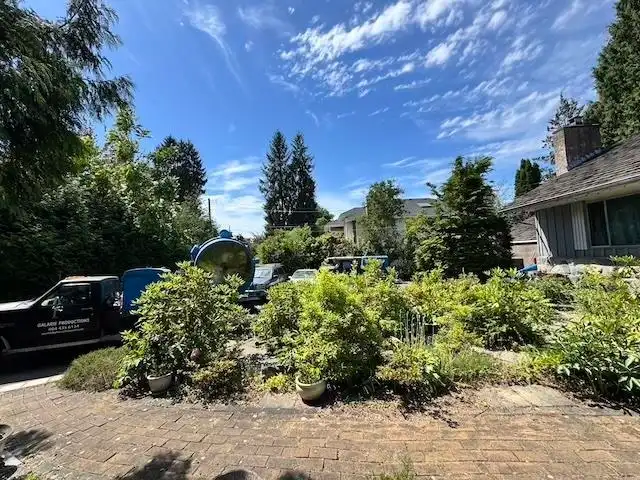 5512 BUCKINGHAM AVENUE - photo 2 of 3