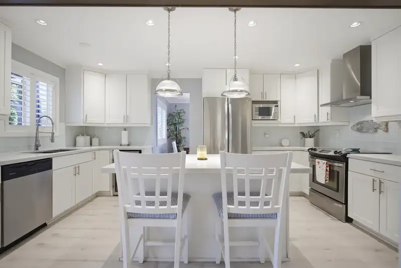 19026 117B AVENUE - photo 4 of 40