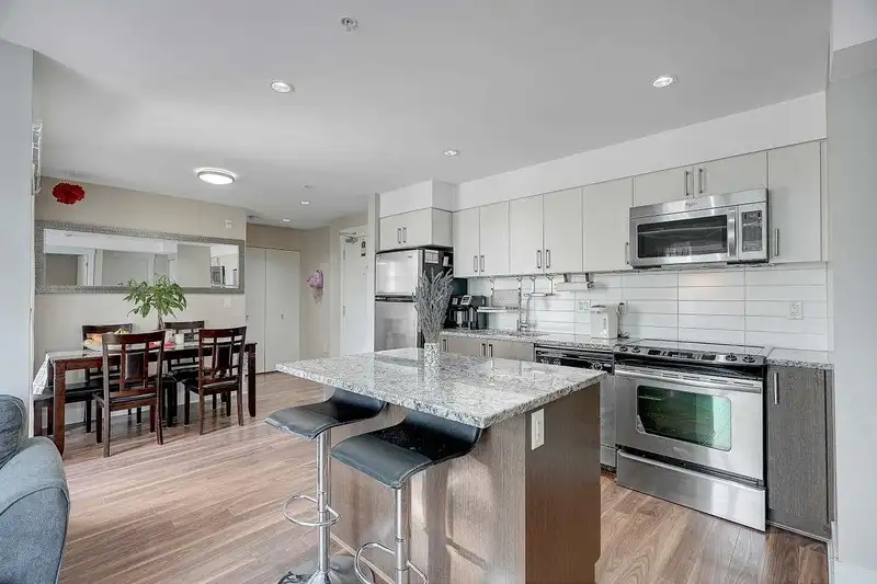 209 55 EIGHTH AVENUE - photo 1 of 24