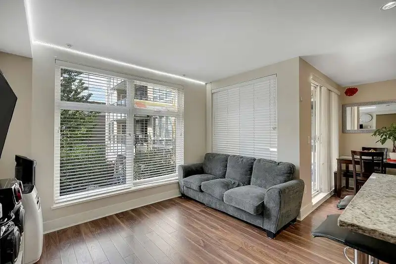 209 55 EIGHTH AVENUE - photo 4 of 24