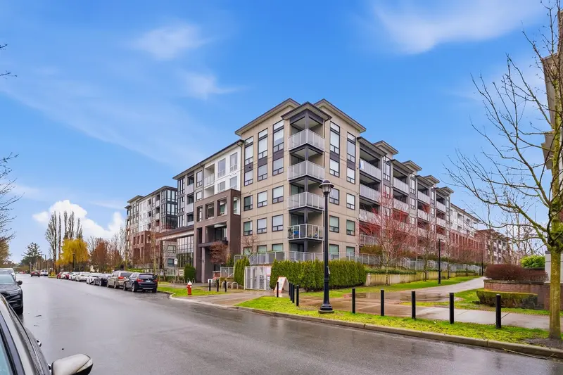 122 9233 ODLIN ROAD - photo 1 of 21