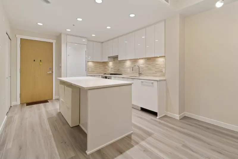 122 9233 ODLIN ROAD - photo 2 of 21