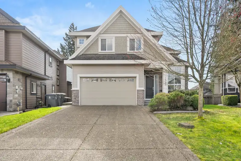 14786 57A AVENUE - photo 1 of 40