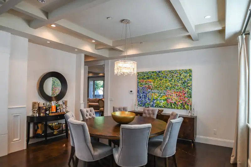 3085 W 49 AVENUE - photo 3 of 38