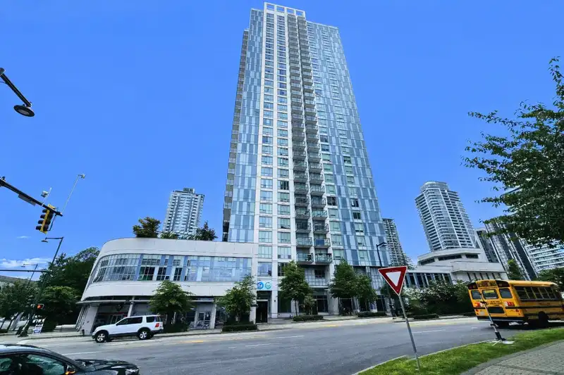 1902 13398 104 AVENUE - photo 1 of 33