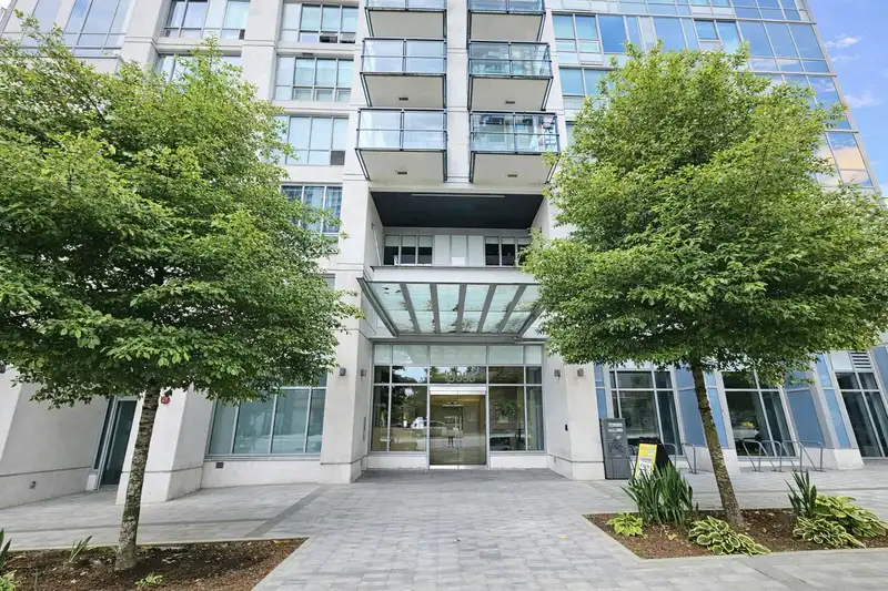 1902 13398 104 AVENUE - photo 2 of 33
