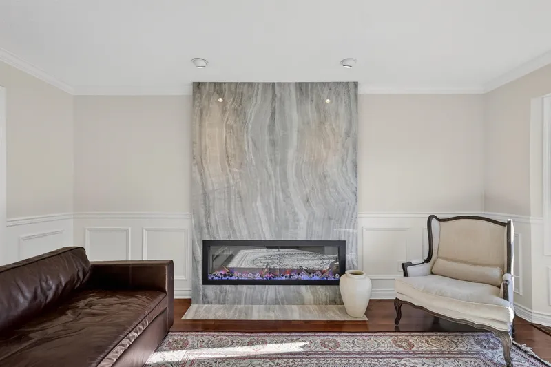 5551 FLOYD AVENUE - photo 3 of 25