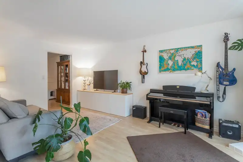 102 575 W 13TH AVENUE - photo 3 of 31