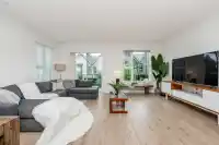 13 1228 HUDSON STREET - thumbnail 1