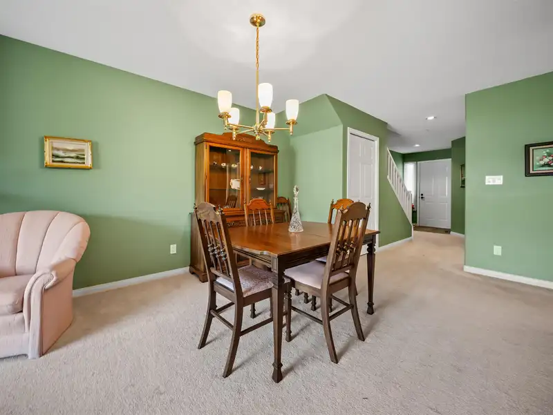 3 1370 RIVERWOOD GATE - photo 4 of 31