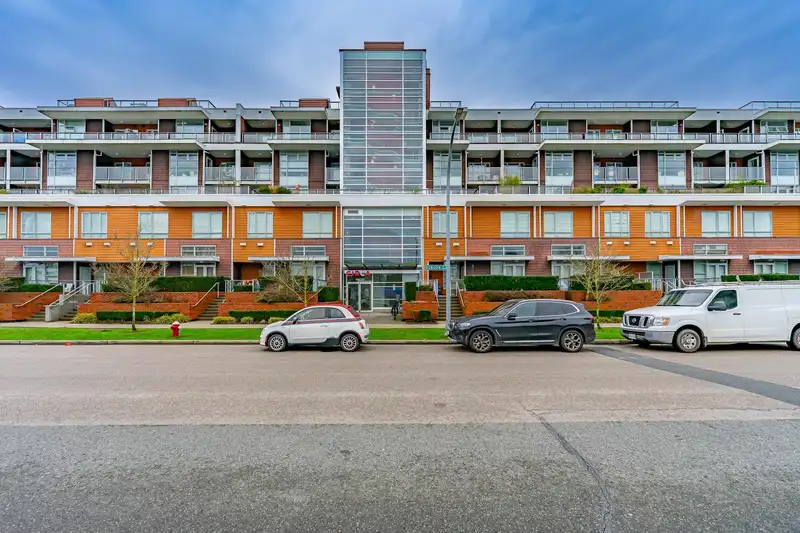 400 10020 DUNOON DRIVE - photo 1 of 16