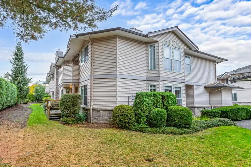 5 19060 FORD ROAD - photo 3 of 39