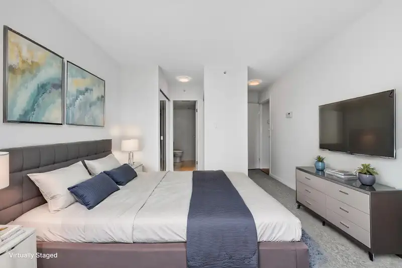603 1288 MARINASIDE CRESCENT - photo 3 of 25