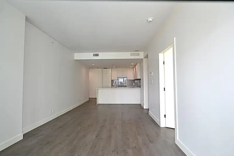 1001 5051 IMPERIAL STREET - photo 3 of 36