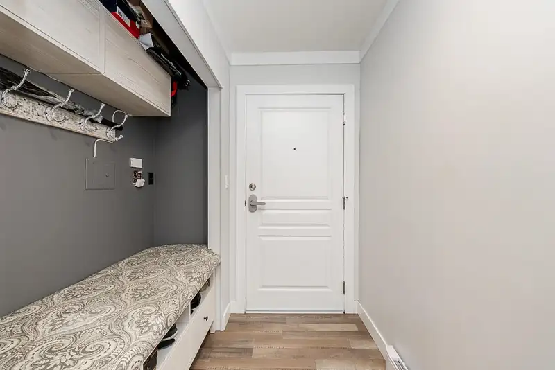 410 13939 LAUREL DRIVE - photo 2 of 24