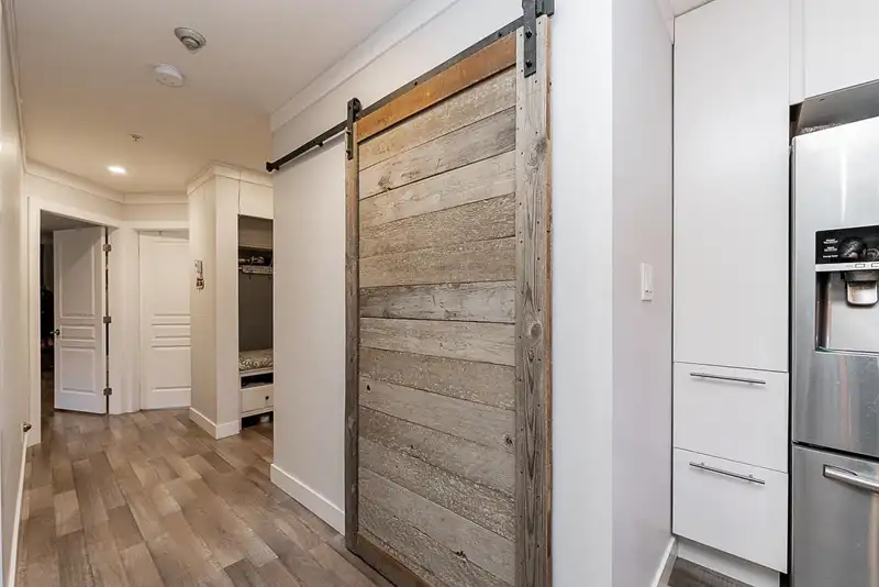 410 13939 LAUREL DRIVE - photo 3 of 24