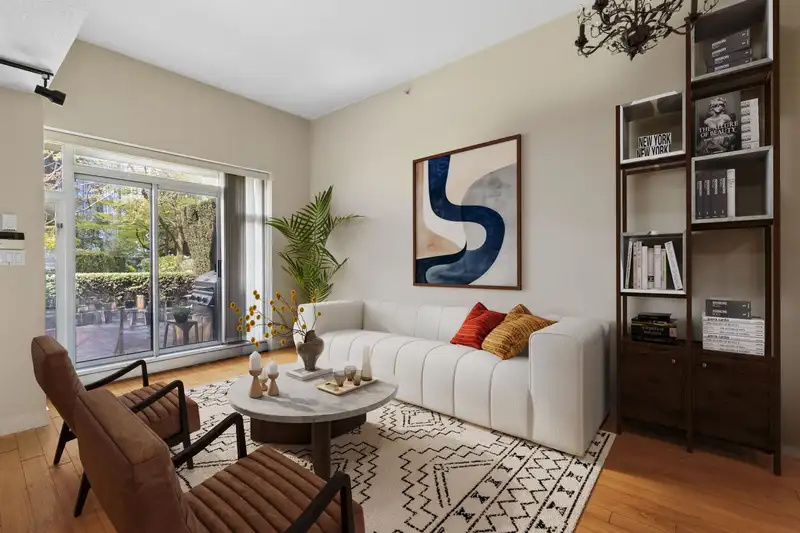 2P 1033 MARINASIDE CRESCENT - photo 4 of 25