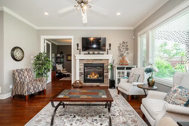 2163 RIESLING DRIVE - photo 4 of 30