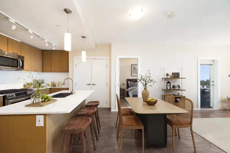 205 1182 W 16TH STREET - photo 4 of 19
