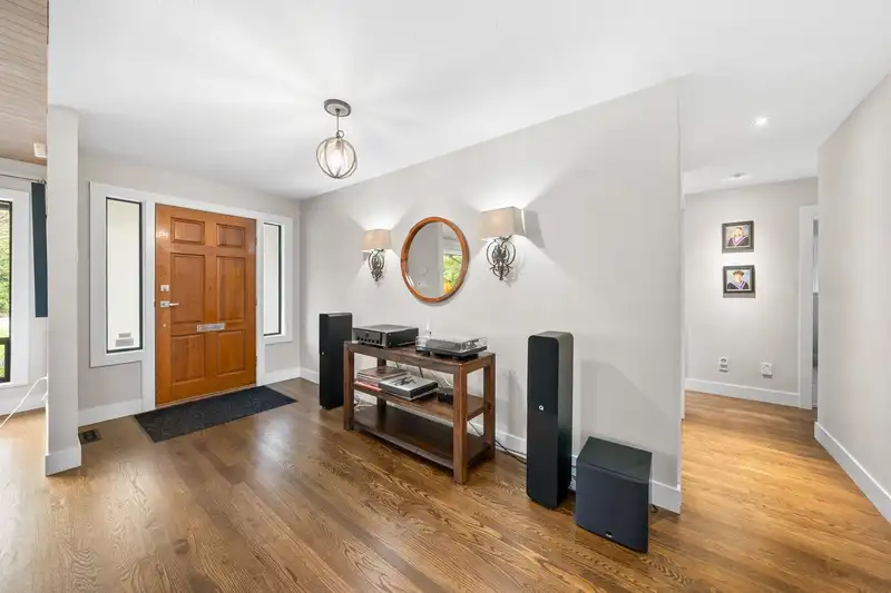 12566 21A AVENUE - photo 2 of 40