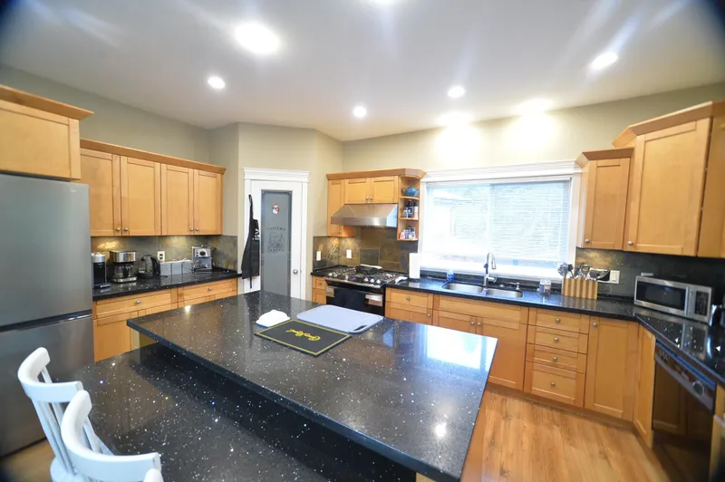 23161 123 AVENUE - photo 3 of 25