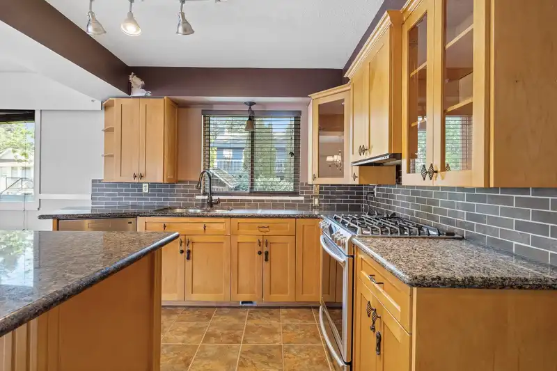 2530 MAGNOLIA CRESCENT - photo 3 of 32
