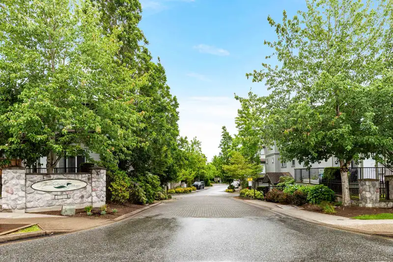 10 8726 159 STREET - photo 3 of 33