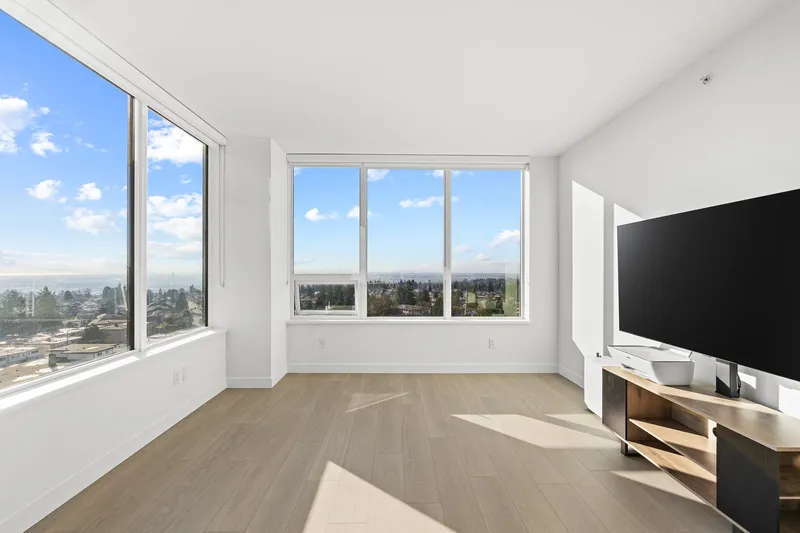 1204 6537 TELFORD AVENUE - photo 3 of 25