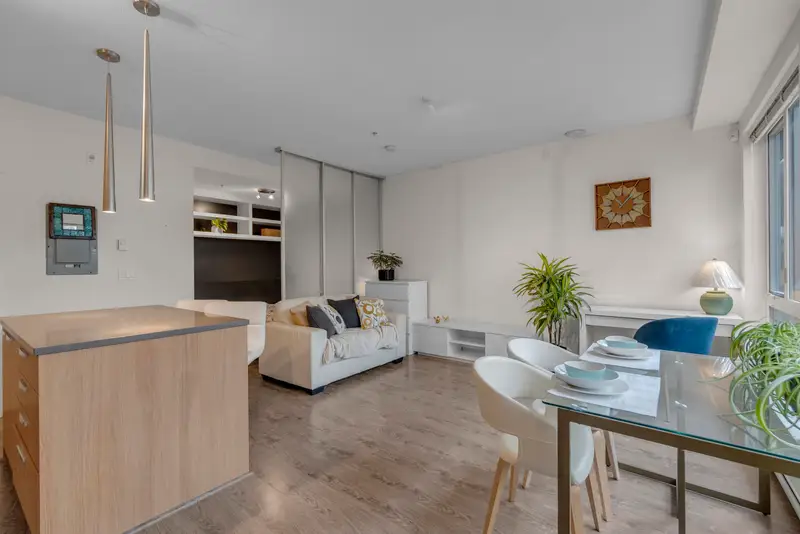 103 735 W 15TH STREET - photo 4 of 25