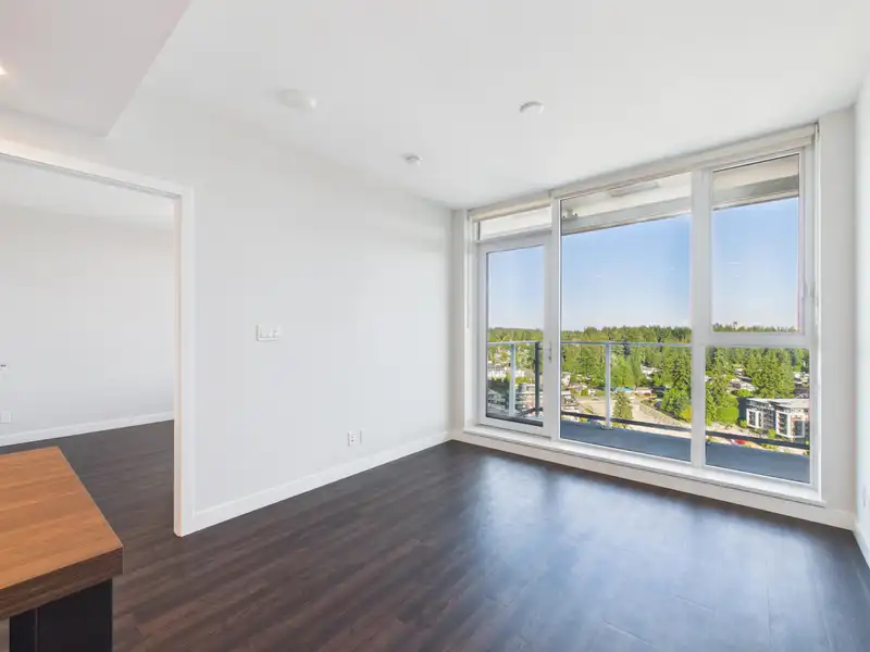 2502 567 EMERSON STREET - photo 4 of 14