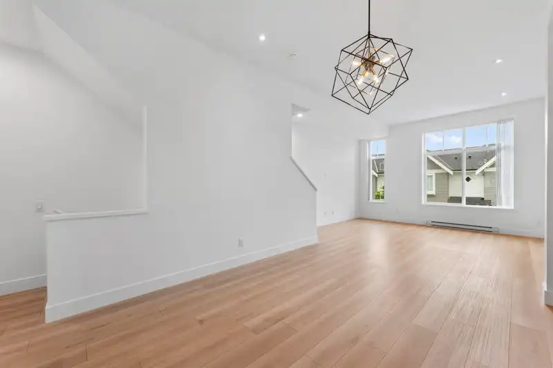 139 1331 OLMSTED STREET - photo 4 of 37