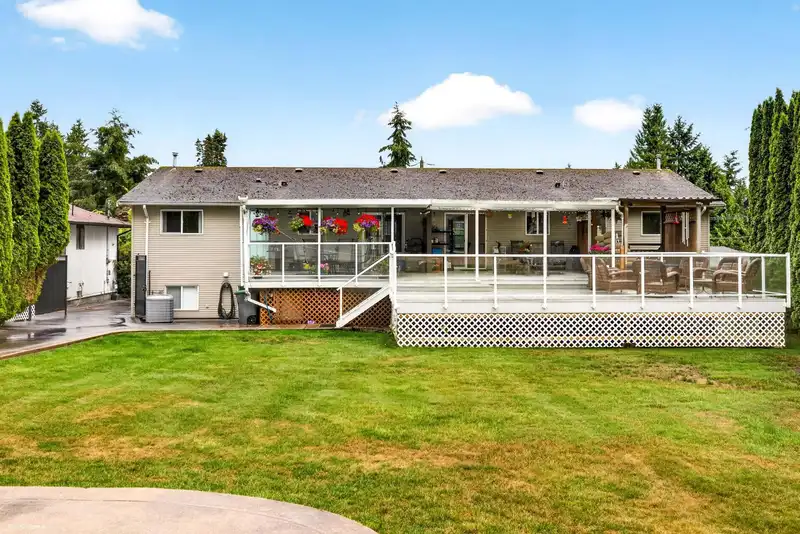 12905 99 AVENUE - photo 2 of 40