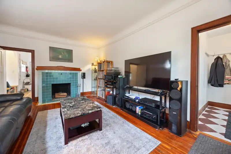 1105 HAMILTON STREET - photo 3 of 27